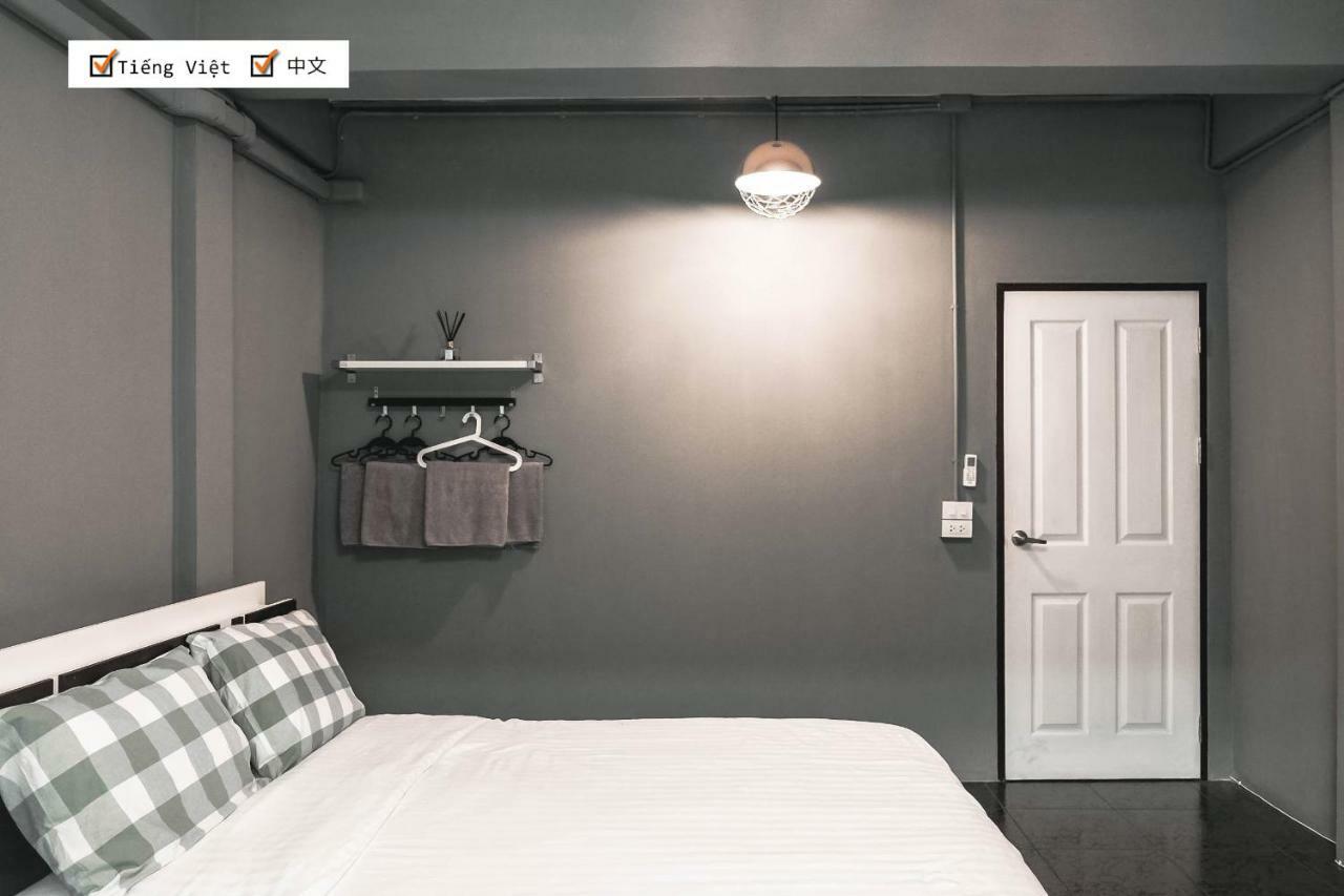 Yeehaa Hotel Бангкок Екстер'єр фото